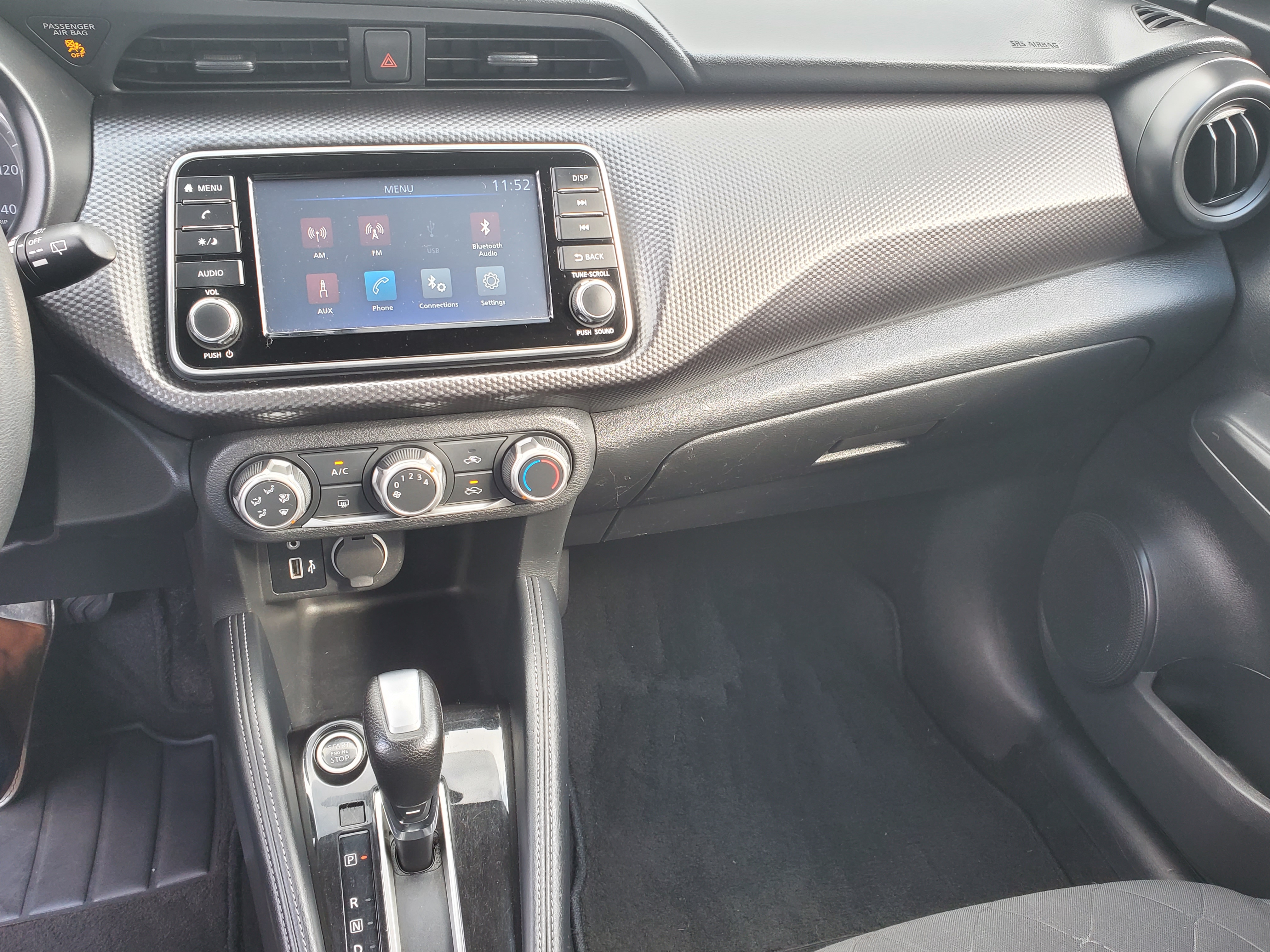 Nissan Console 2